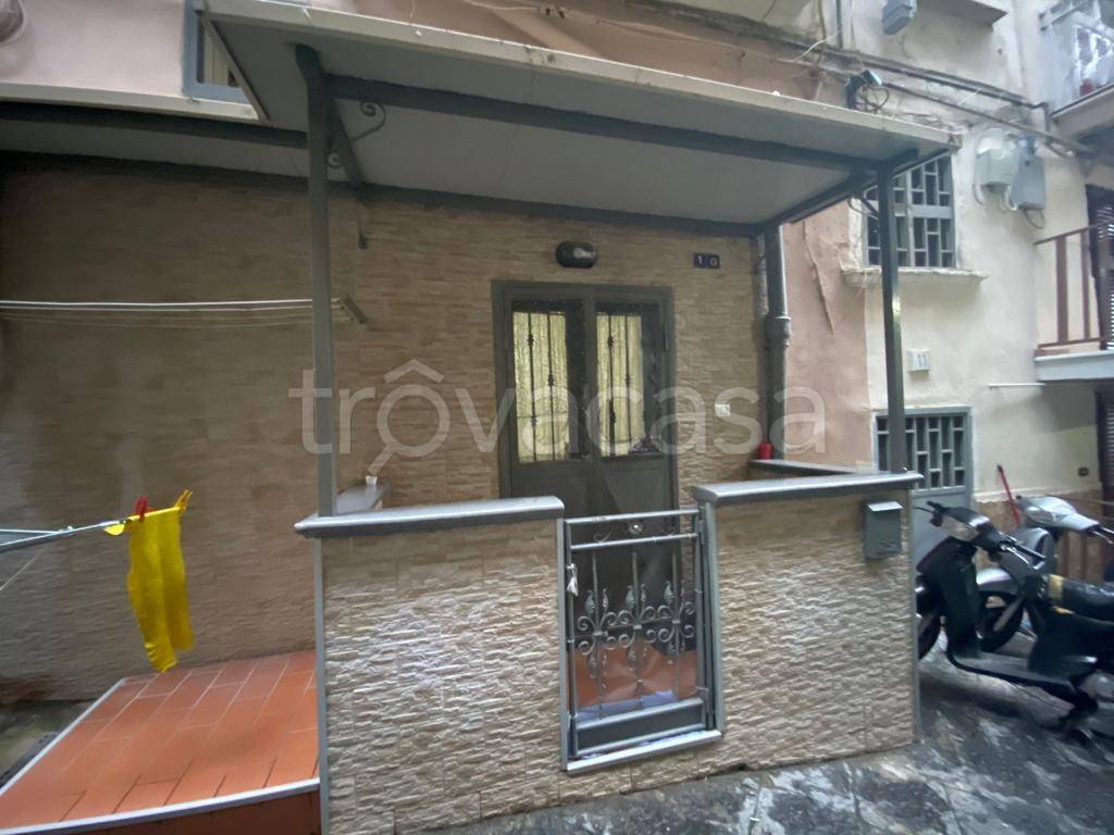 appartamento in affitto a Napoli in zona Stella