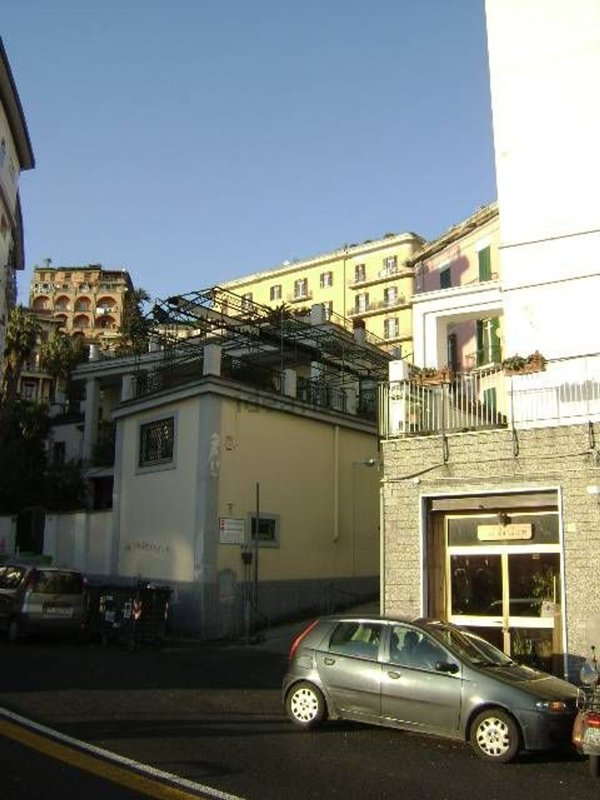 appartamento in affitto a Napoli in zona Chiaia