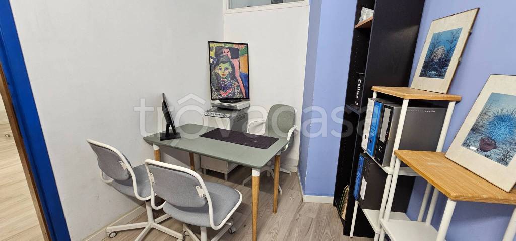 ufficio in affitto a Napoli in zona Chiaia
