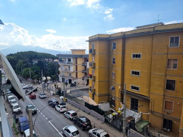 appartamento in affitto a Napoli in zona Capodimonte / Colli Aminei
