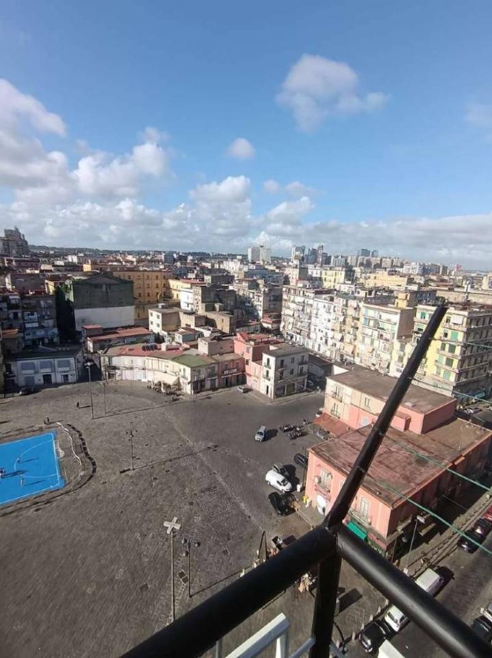 appartamento in affitto a Napoli in zona Stella