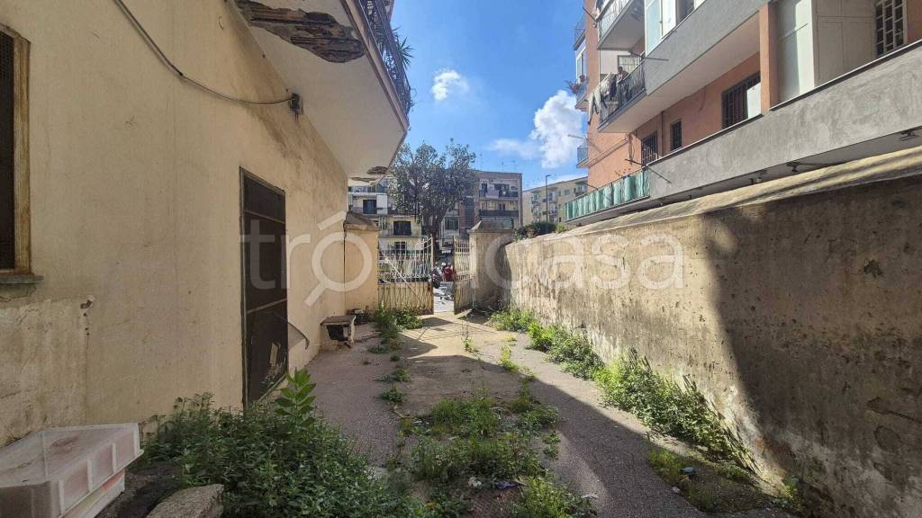 monolocale in affitto a Napoli in zona Fuorigrotta