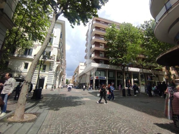 ufficio in affitto a Napoli in zona Vomero