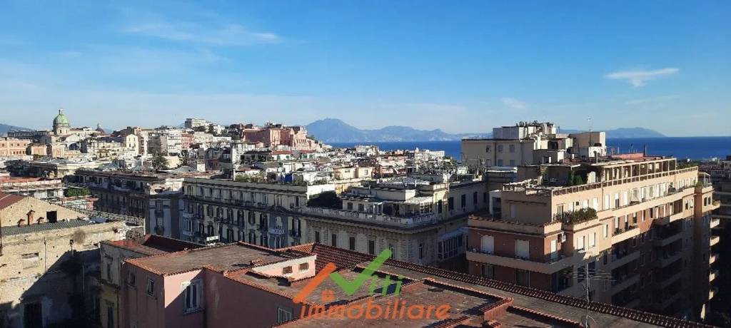 appartamento in affitto a Napoli in zona Chiaia