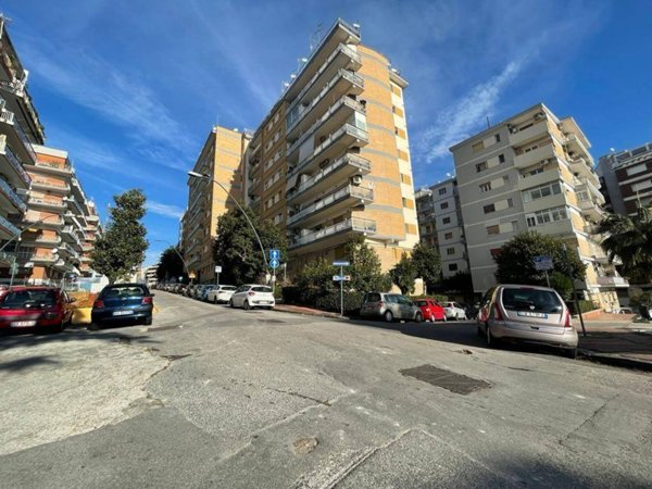 appartamento in affitto a Napoli in zona Bagnoli