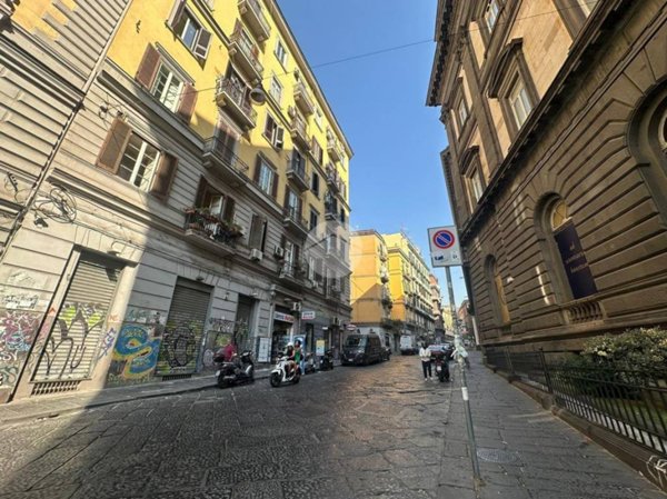 trivano in affitto a Napoli