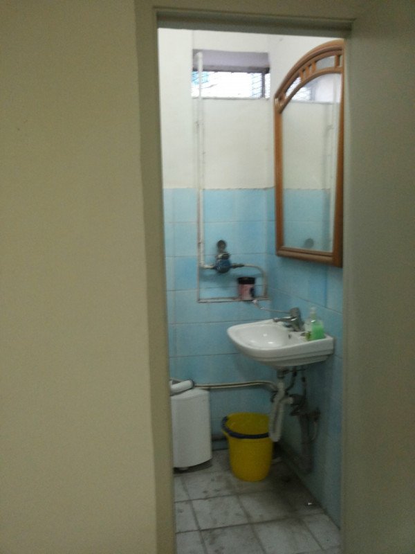 negozio in affitto a Napoli in zona Avvocata