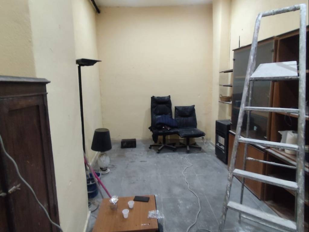 locale commerciale in affitto a Napoli in zona San Carlo all'Arena