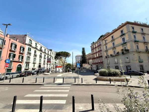 appartamento in affitto a Napoli in zona Chiaia
