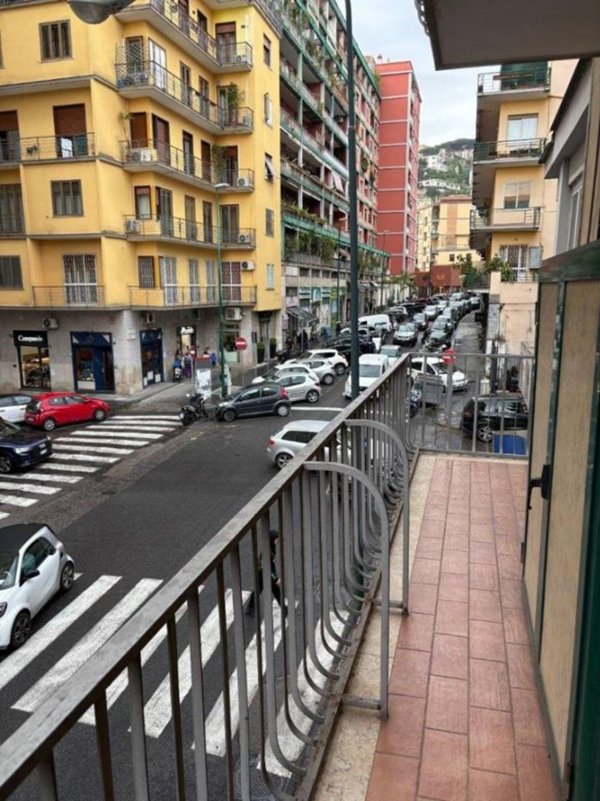 appartamento in affitto a Napoli in zona Chiaia