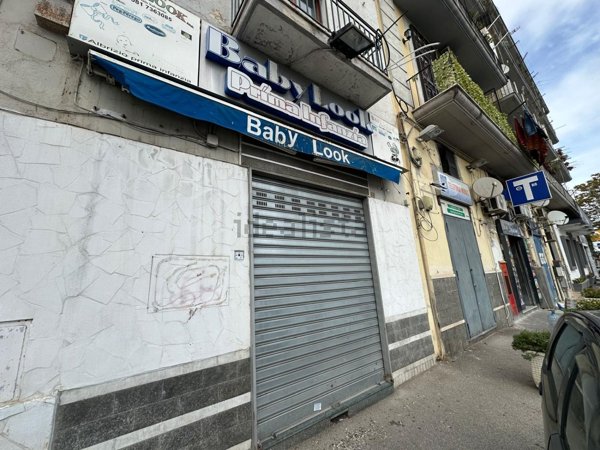 locale commerciale in affitto a Napoli in zona Secondigliano