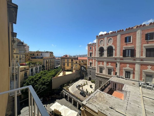 appartamento in affitto a Napoli in zona Chiaia