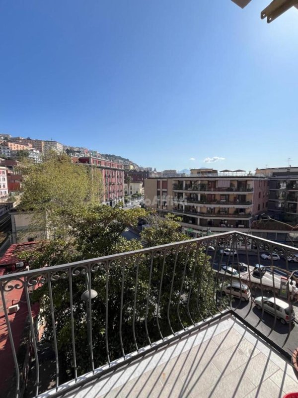 appartamento in affitto a Napoli in zona Chiaia