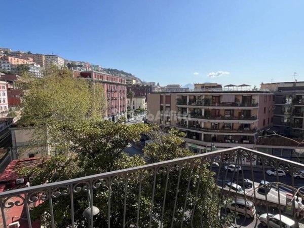 appartamento in affitto a Napoli in zona Chiaia