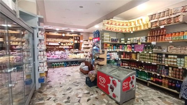 locale commerciale in affitto a Napoli in zona Capodichino