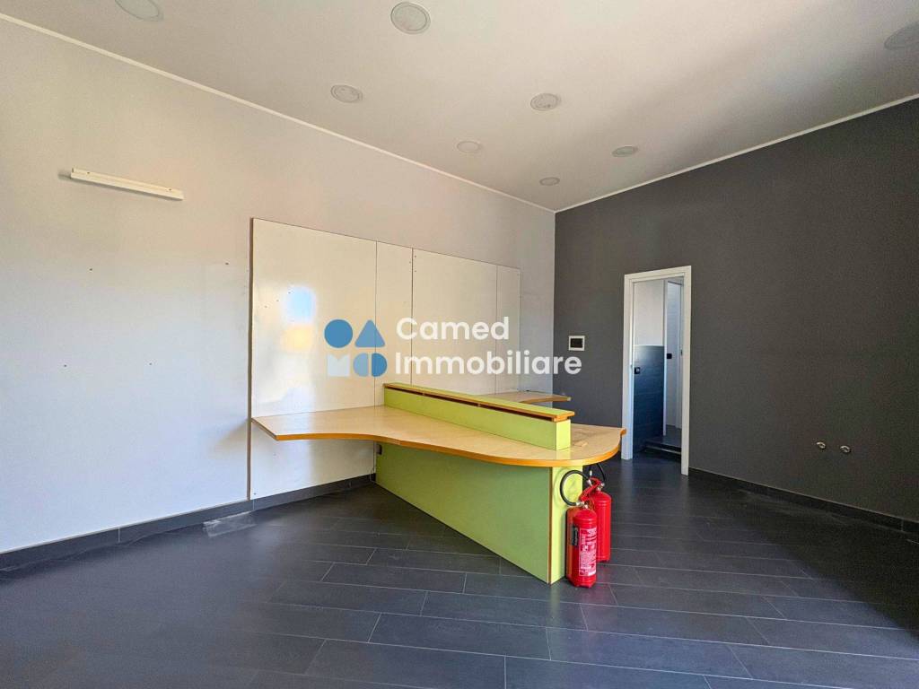 ufficio in affitto a Napoli in zona Bagnoli