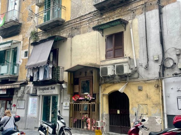appartamento in affitto a Napoli in zona Stella