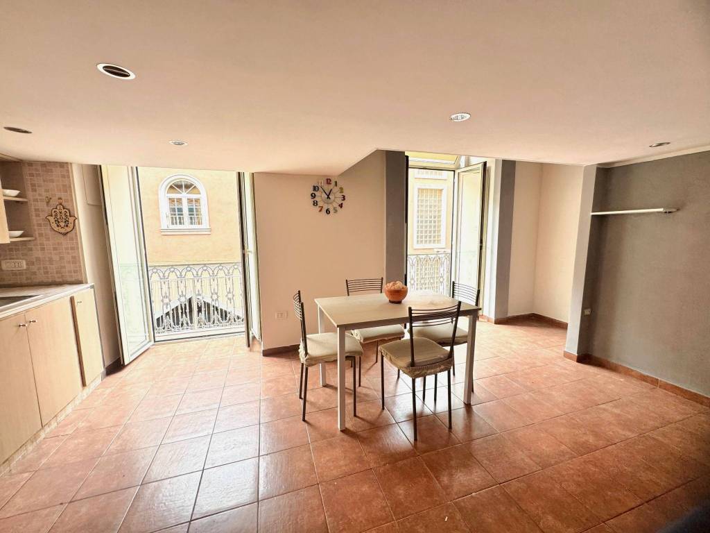 appartamento in affitto a Napoli in zona Pendino / San Giuseppe