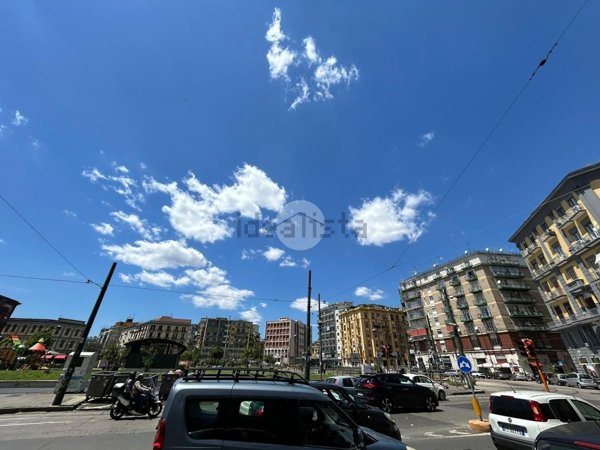 negozio in affitto a Napoli in zona Poggioreale