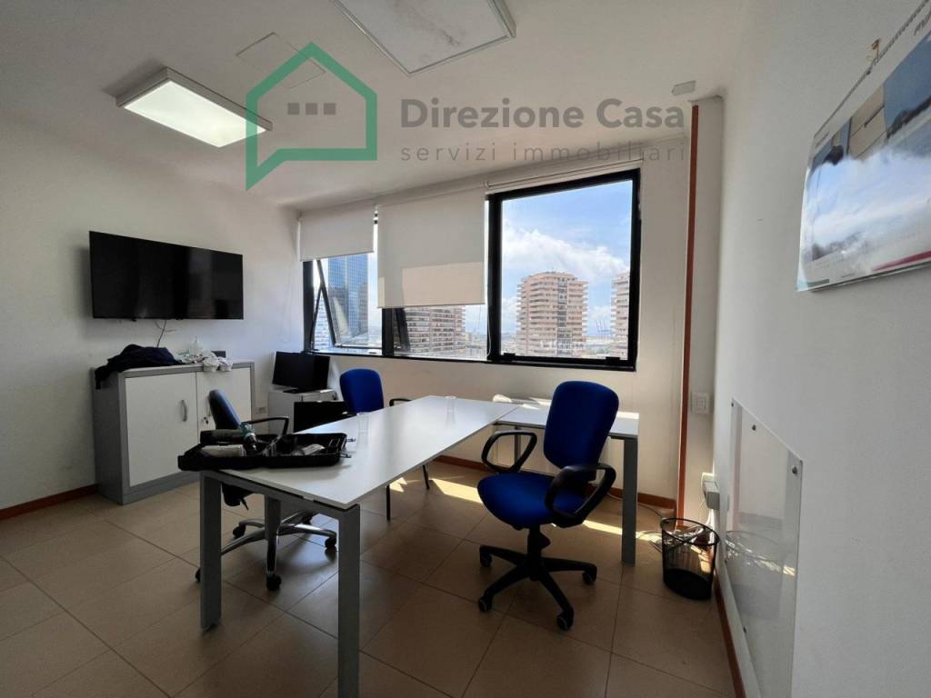 ufficio in affitto a Napoli in zona Poggioreale
