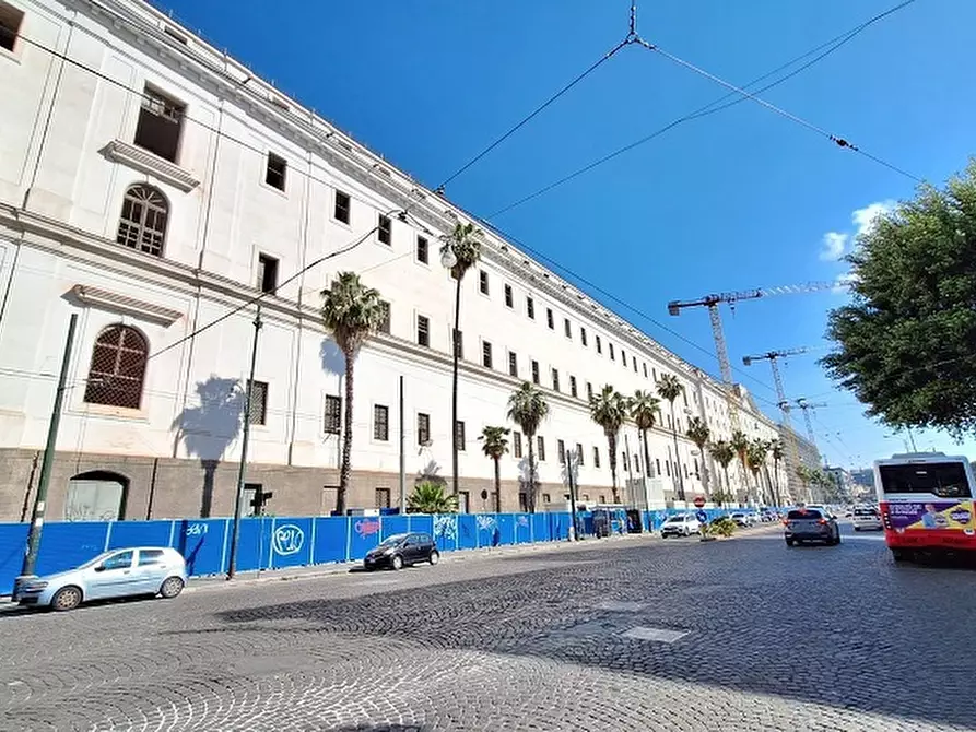 negozio in affitto a Napoli