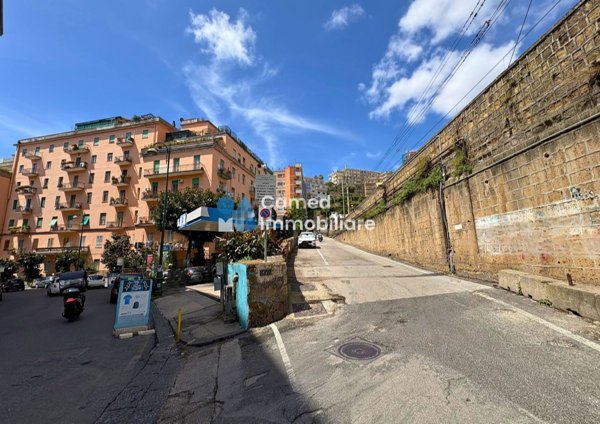 appartamento in affitto a Napoli in zona Chiaia