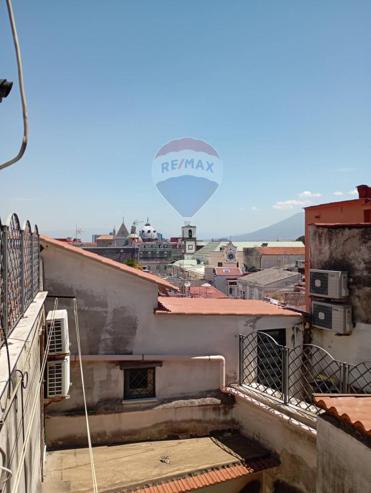 appartamento in affitto a Napoli in zona Stella