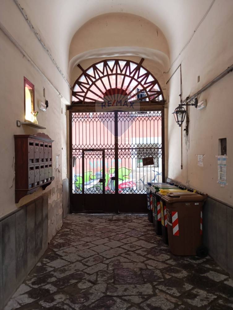 appartamento in affitto a Napoli in zona Stella