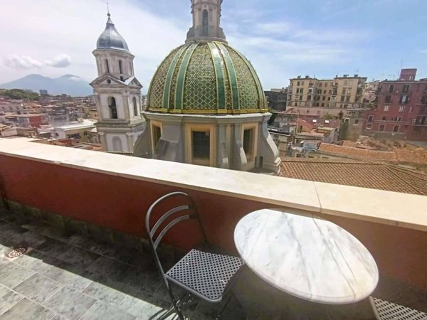 appartamento in affitto a Napoli in zona Stella