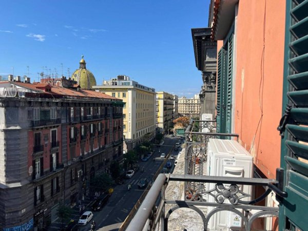 appartamento in affitto a Napoli in zona Stella