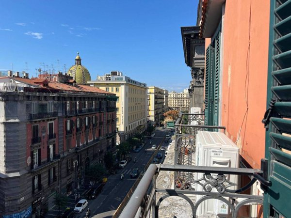 appartamento in affitto a Napoli in zona Stella