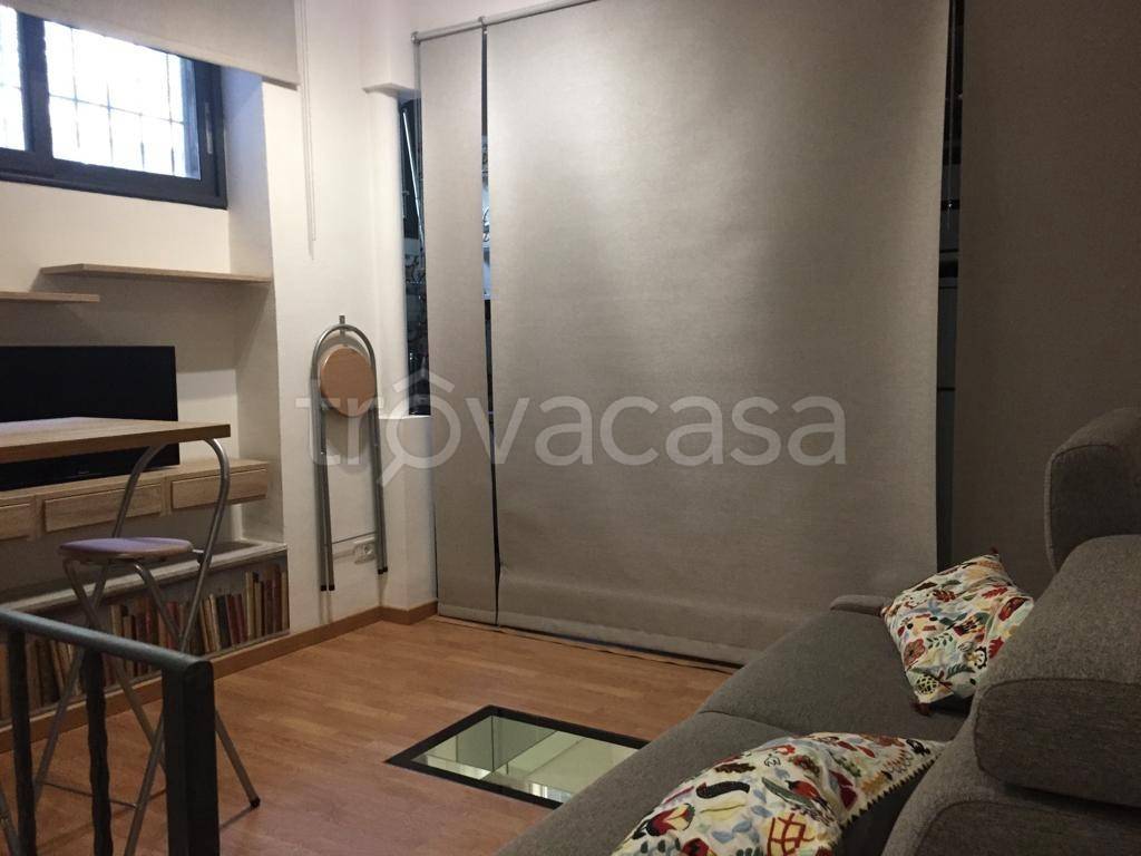 appartamento in affitto a Napoli in zona Chiaia