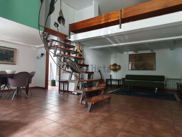 appartamento in affitto a Napoli in zona San Carlo all'Arena