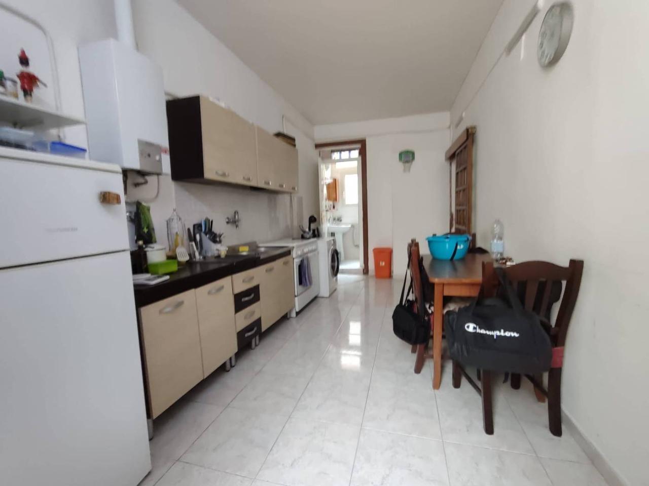 appartamento in affitto a Napoli in zona Stella