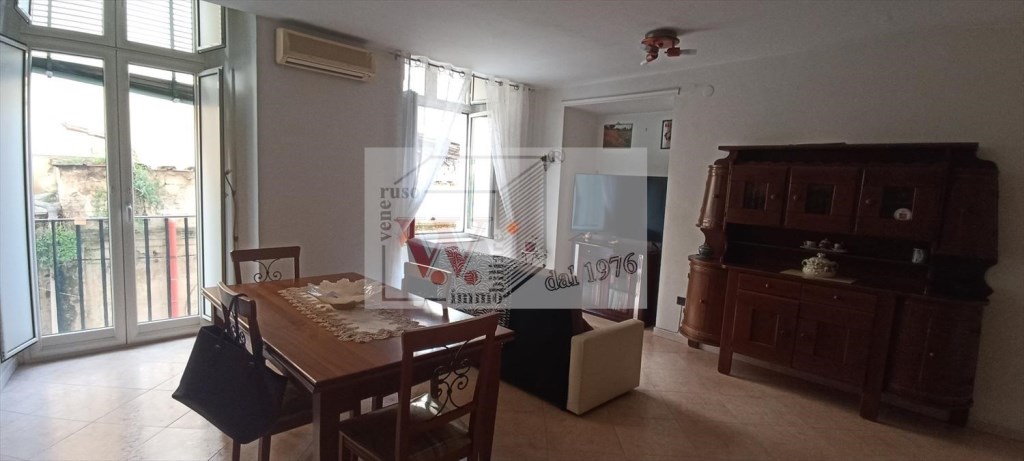 appartamento in affitto a Napoli in zona Avvocata