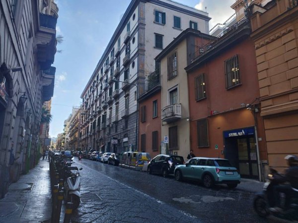 appartamento in affitto a Napoli in zona Chiaia