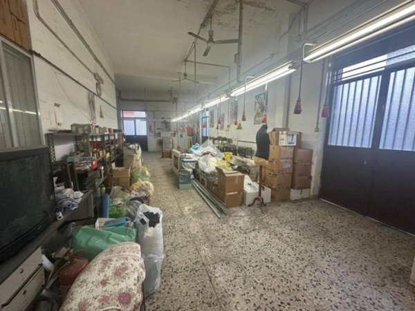locale commerciale in affitto a Napoli in zona Secondigliano