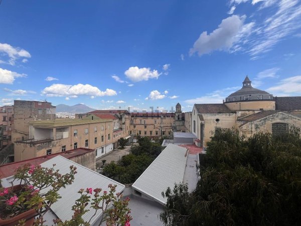 appartamento in affitto a Napoli in zona Stella