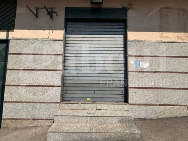 negozio in affitto a Napoli in zona Capodimonte / Colli Aminei