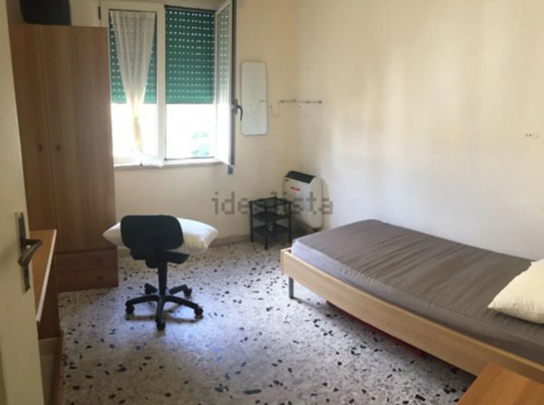 camera singola in affitto a Napoli in zona Fuorigrotta