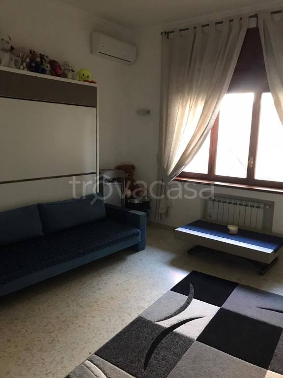 appartamento in affitto a Napoli in zona Chiaia