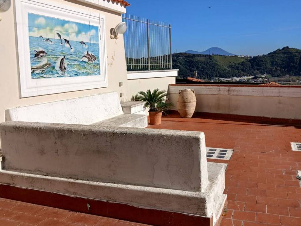casa indipendente in affitto a Napoli in zona Fuorigrotta
