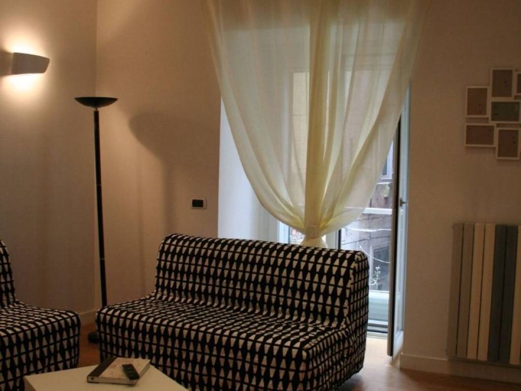 appartamento in affitto a Napoli in zona Porto