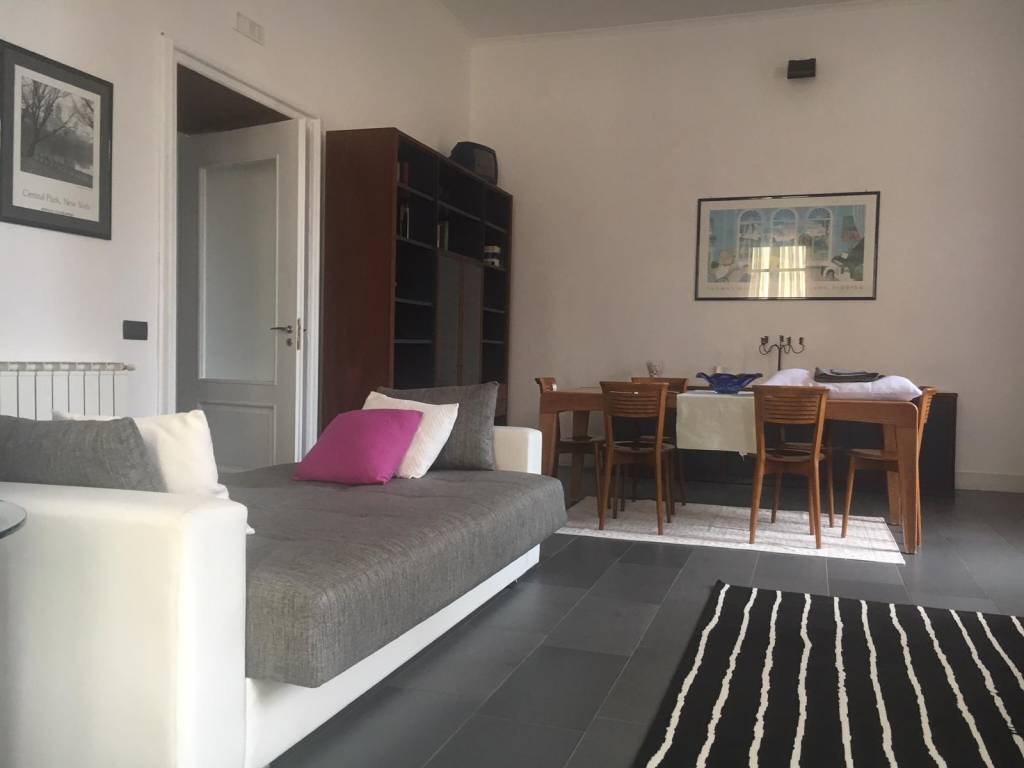appartamento in affitto a Napoli in zona Chiaia