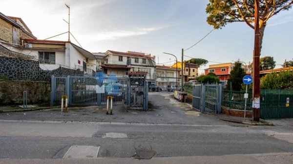 casa indipendente in affitto a Napoli in zona Camaldoli