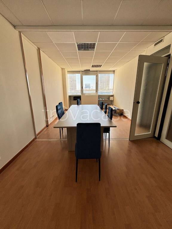 ufficio in affitto a Napoli