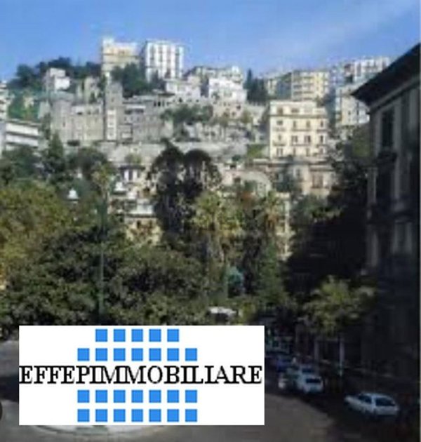 appartamento in affitto a Napoli in zona Chiaia