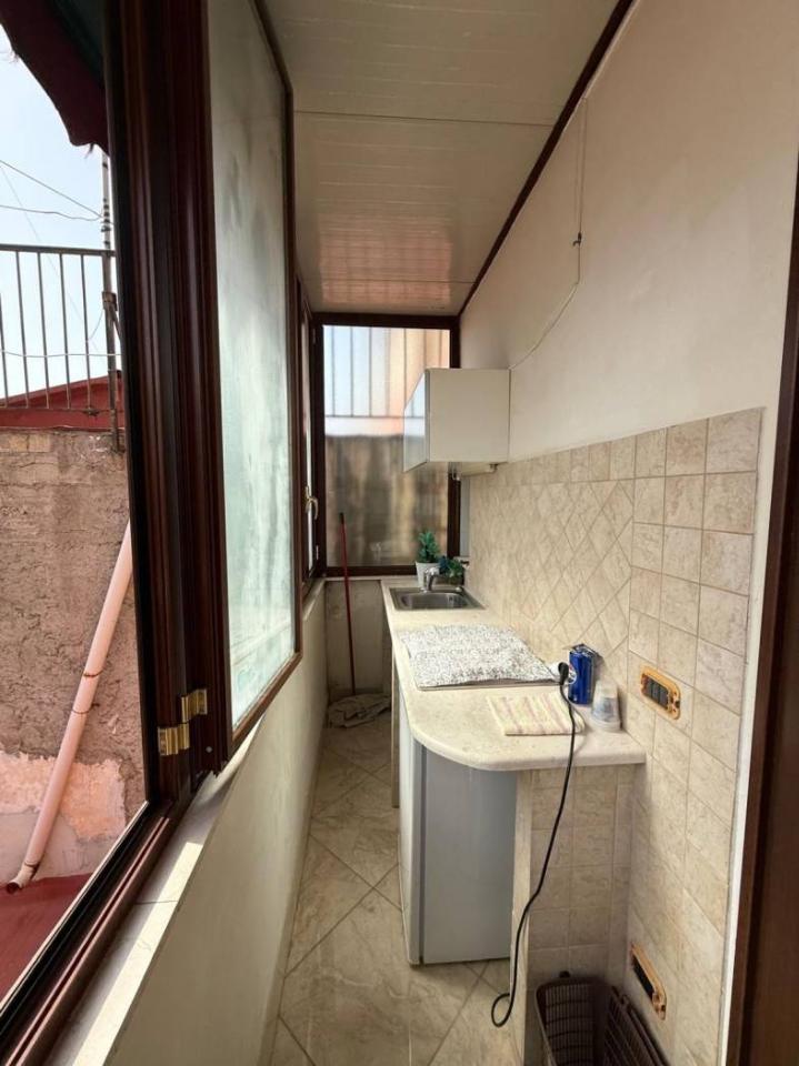 appartamento in affitto a Napoli in zona Stella