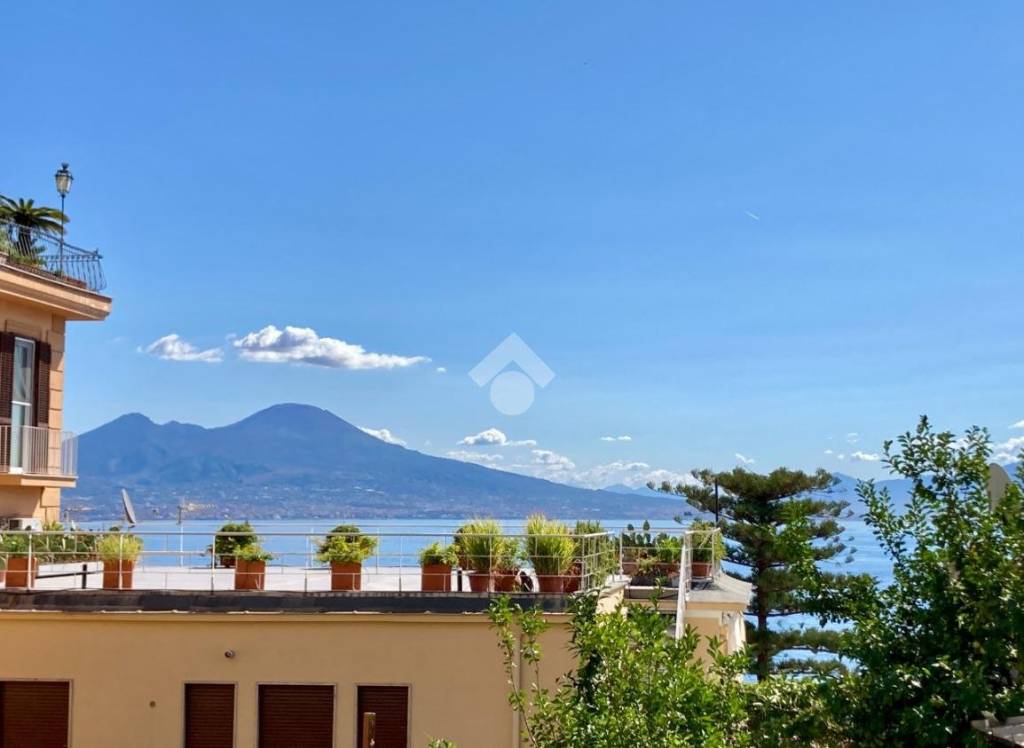 casa indipendente in affitto a Napoli in zona Posillipo