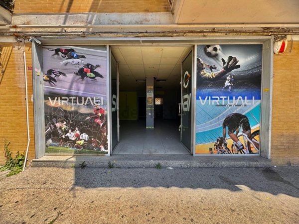 locale commerciale in affitto a Napoli in zona Pianura